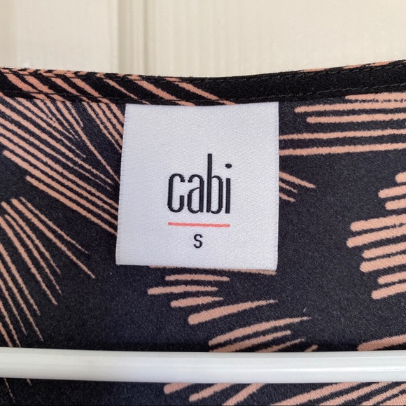 SMALL CAbi Tate Top. Black and peach. - Picture 5 of 7